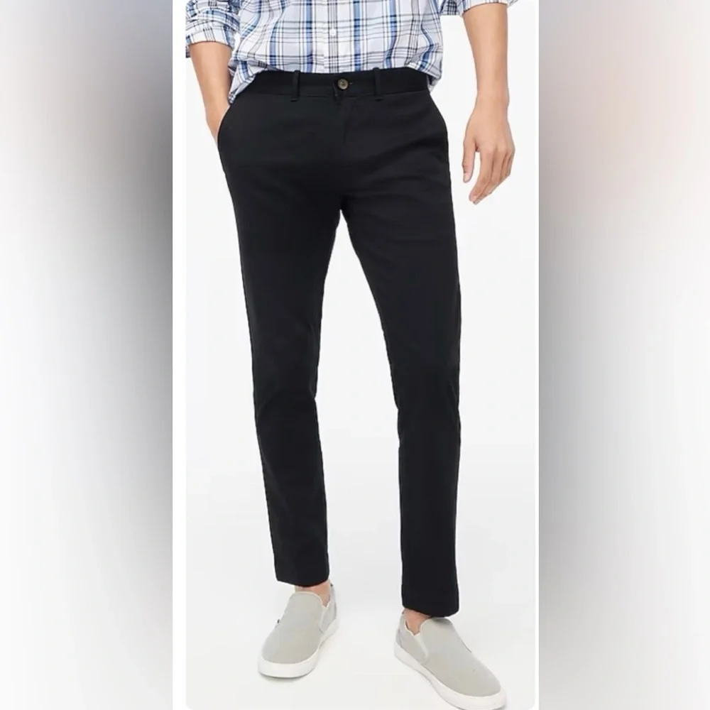 J.Crew NWOT J.Crew Skinny-fit chino pant in black